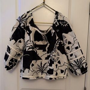 Nicole Miller 100%linen black white artsy geometric puff sleeve shirt gold trim